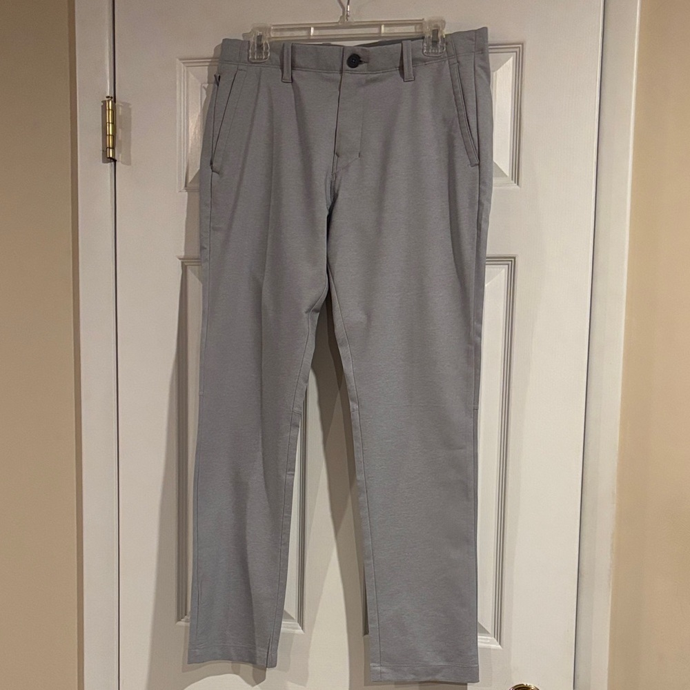 Tommy Bahama Light Gray Men’s Island Zone Performance Golf Pants size 32x30‎